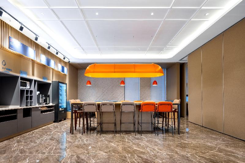 Holiday Inn Express Horgos image