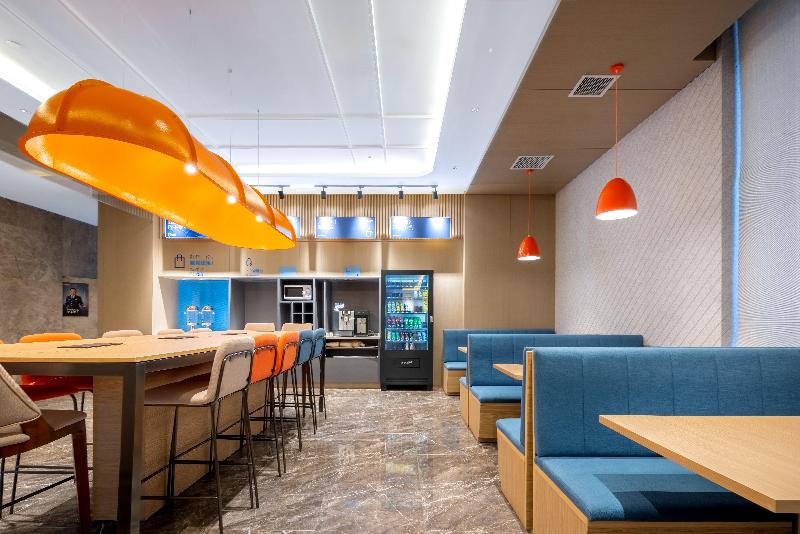 Holiday Inn Express Horgos image