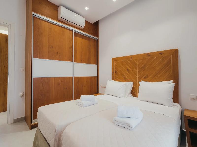 Evi Suites & Villas image