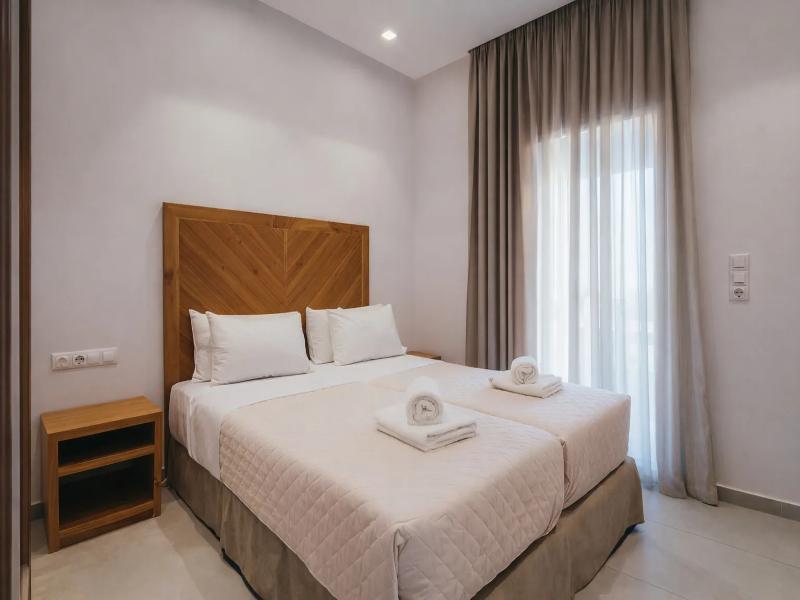 Evi Suites & Villas image