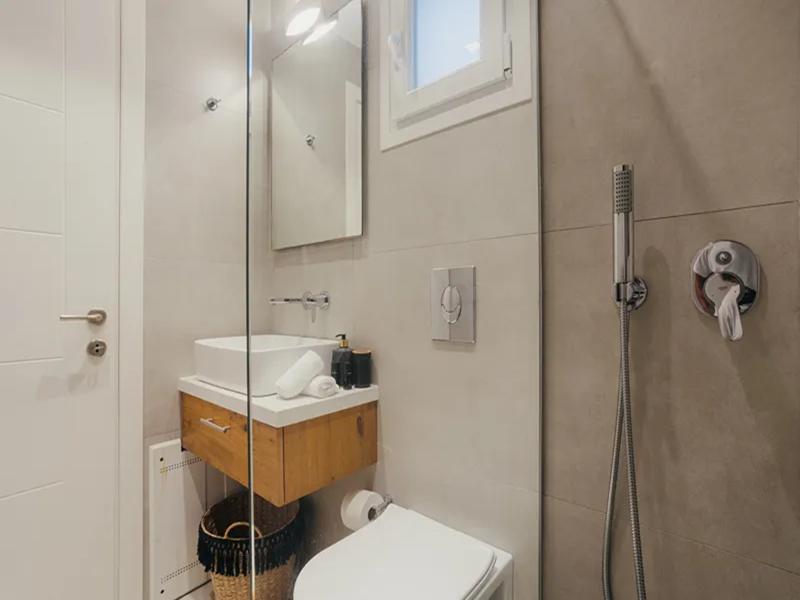 Evi Suites & Villas image