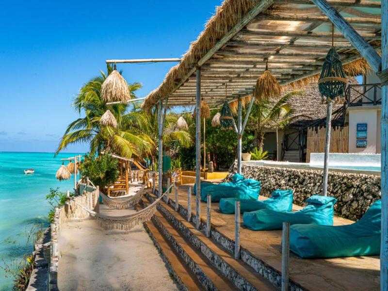 Coral Rocks Hotel & Restaurant image