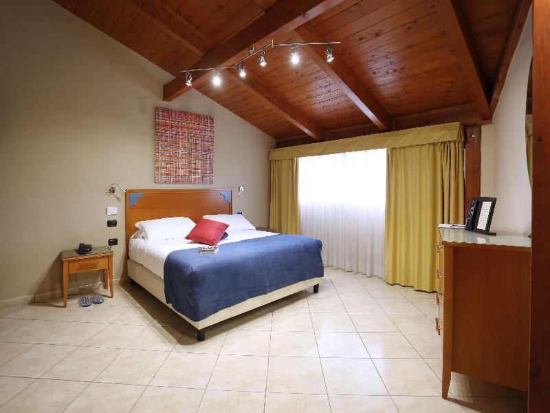 Agora Hotel Sure Hotel Collection By BW image