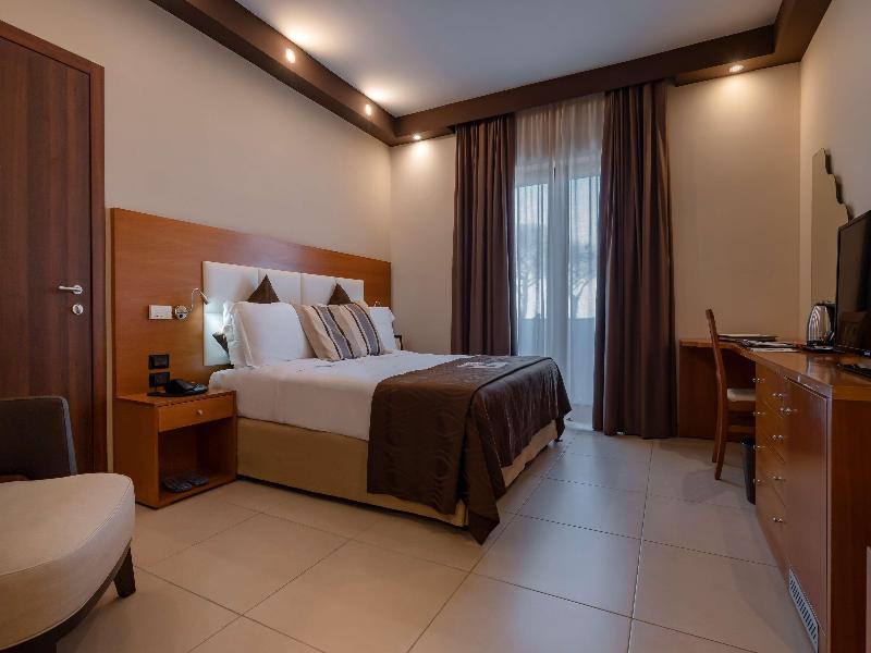 Agora Hotel Sure Hotel Collection By BW image