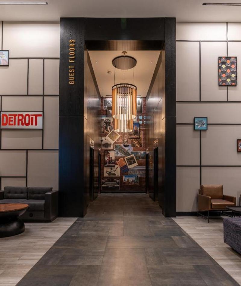 Lobby & Reception