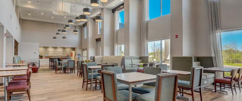 Hampton Inn And Suites Williamstown Ark Encounter image