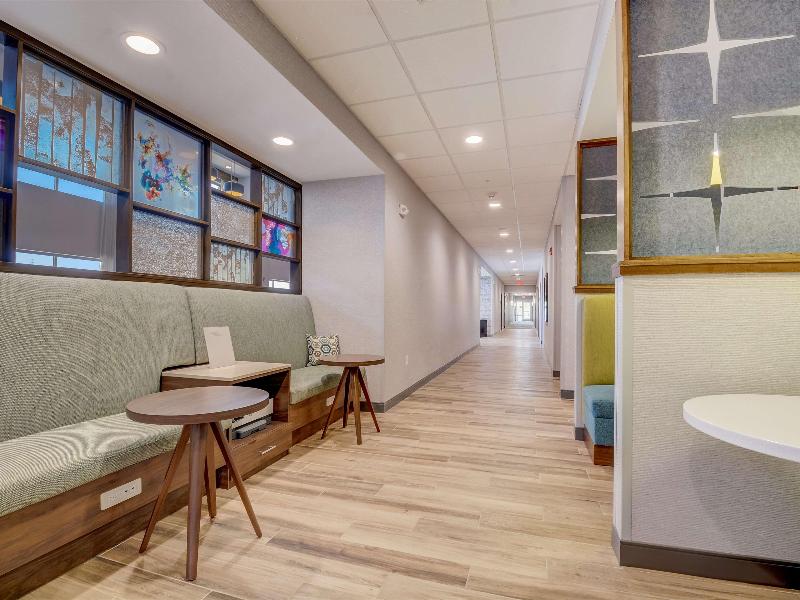 Hampton Inn And Suites Williamstown Ark Encounter image