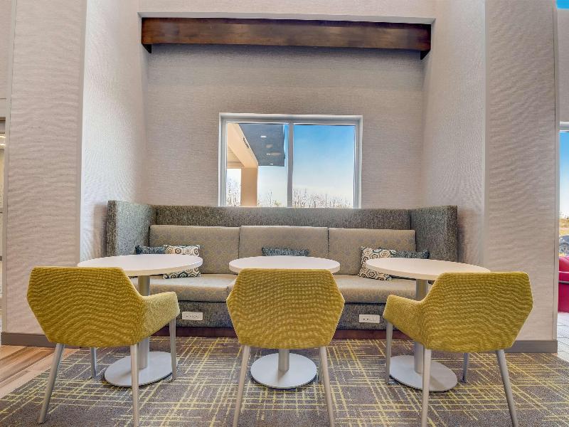 Hampton Inn And Suites Williamstown Ark Encounter image