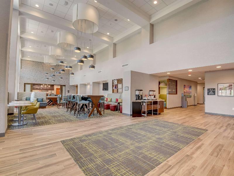 Hampton Inn And Suites Williamstown Ark Encounter image