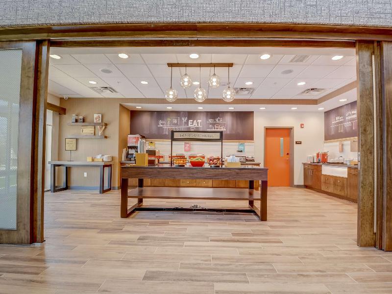 Hampton Inn And Suites Williamstown Ark Encounter image