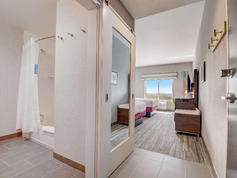 Hampton Inn And Suites Williamstown Ark Encounter image