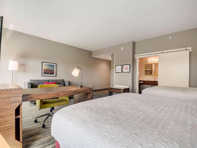 Hampton Inn And Suites Williamstown Ark Encounter image