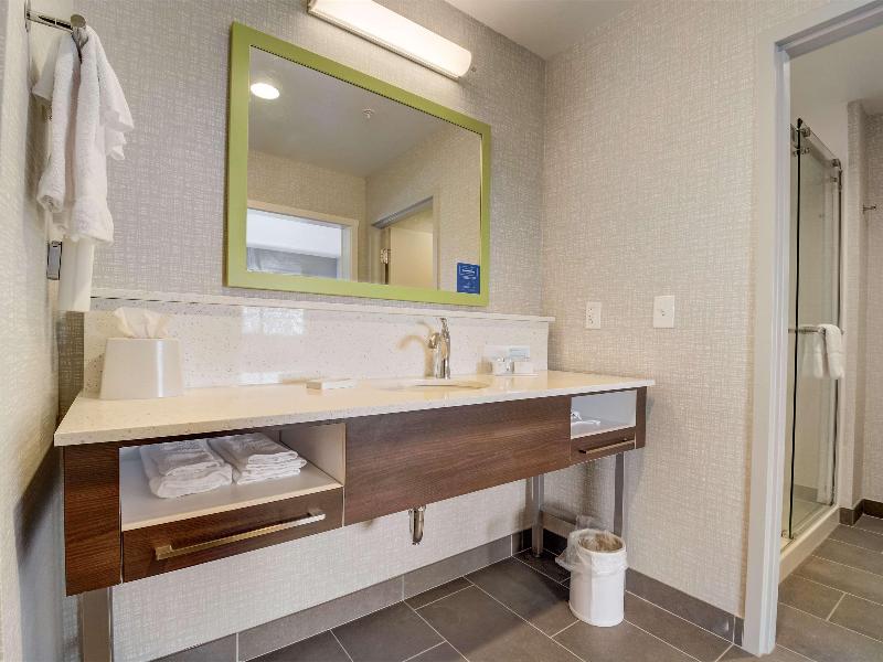 Hampton Inn And Suites Williamstown Ark Encounter image