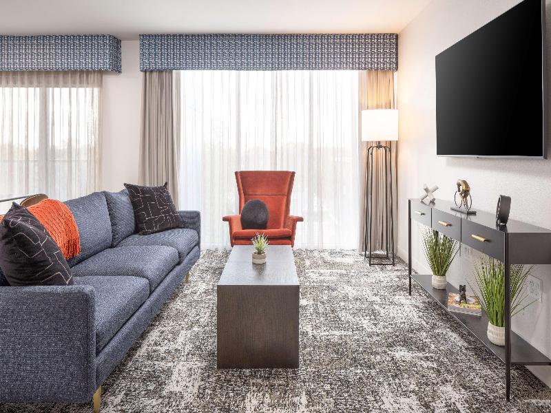 Hampton Inn & Suites By Hilton Rochester Downtown image