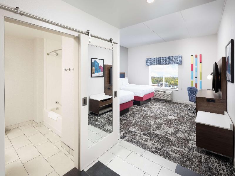 Hampton Inn & Suites By Hilton Rochester Downtown image
