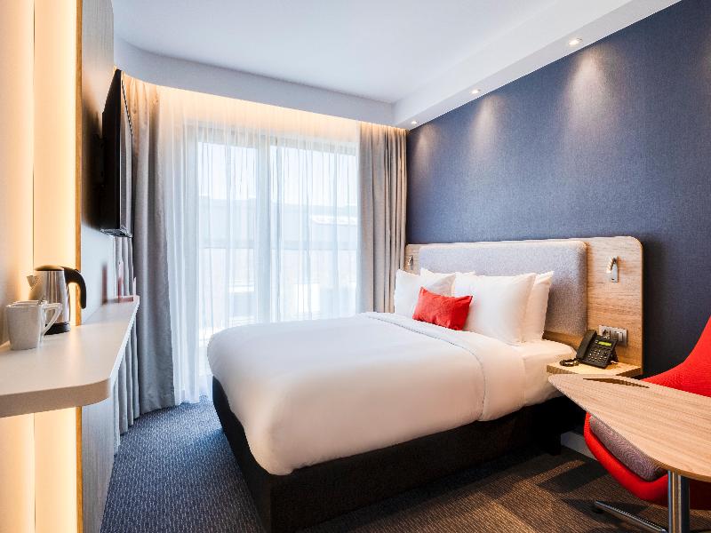 Holiday Inn Express Antwerp City Centre image