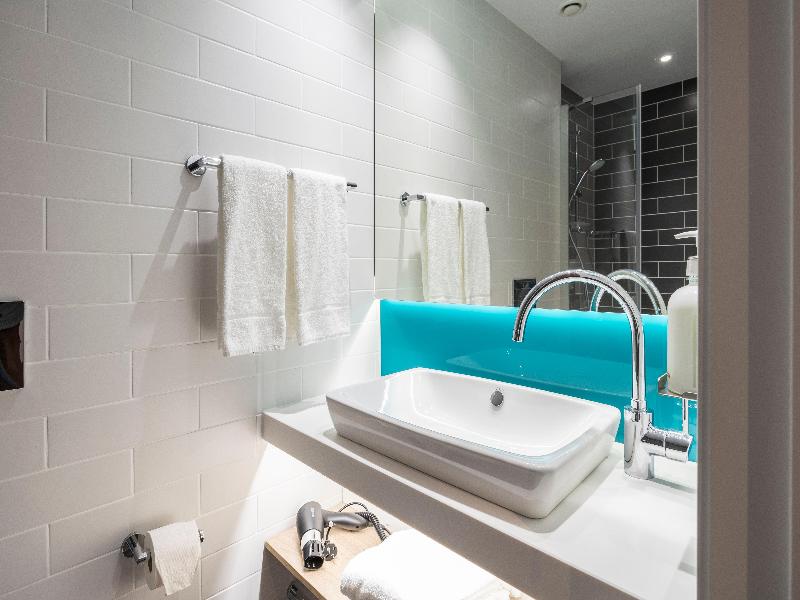 Holiday Inn Express Antwerp City Centre image