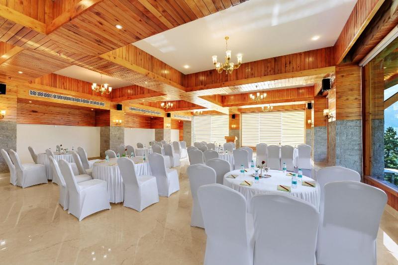 Tiaraa Hotels & Resorts - Manali image