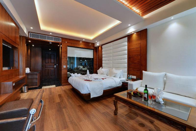Tiaraa Hotels & Resorts - Manali image