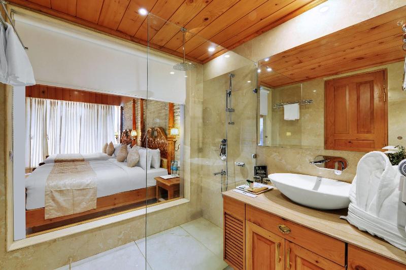 Tiaraa Hotels & Resorts - Manali image
