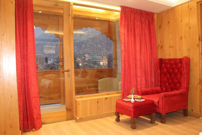 Tiaraa Hotels & Resorts - Manali image