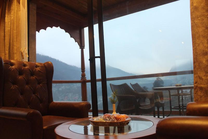 Tiaraa Hotels & Resorts - Manali image