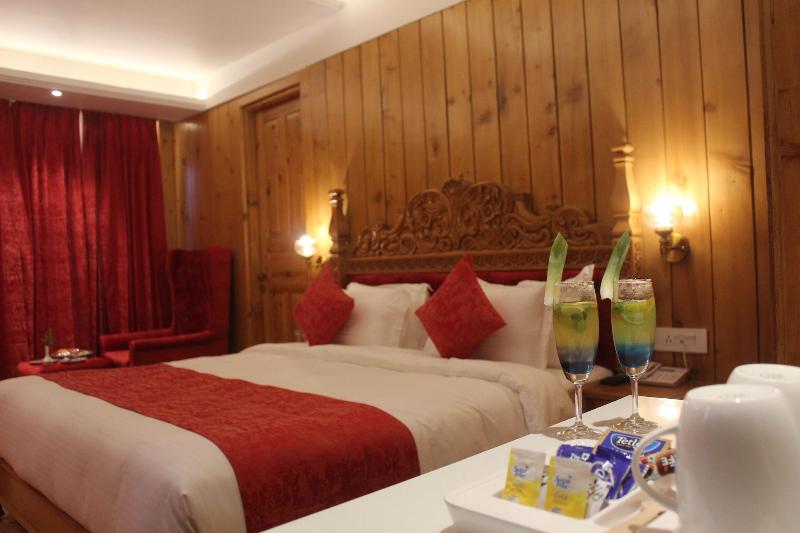 Tiaraa Hotels & Resorts - Manali image
