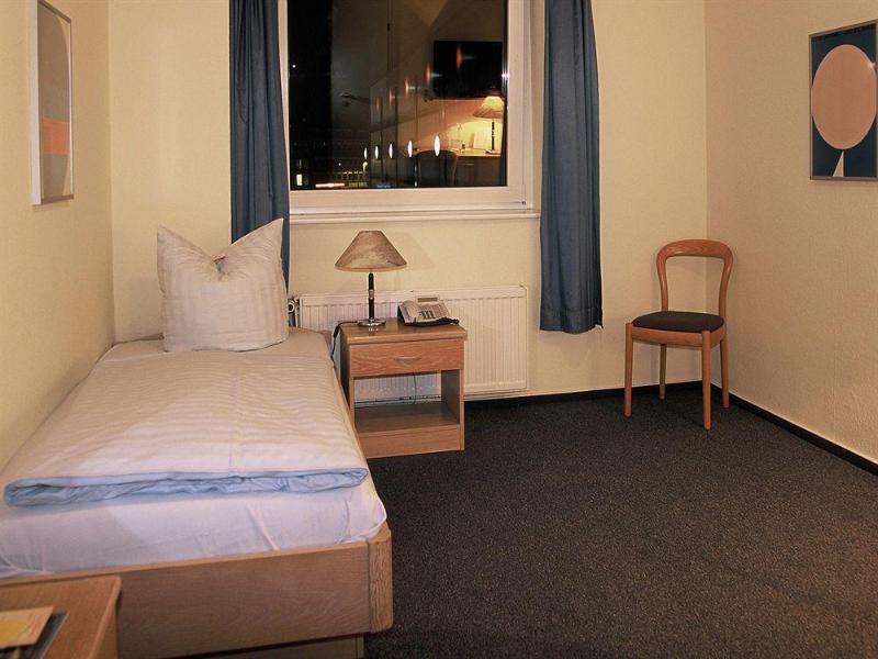Hotel Am Schwedenkai Kiel image
