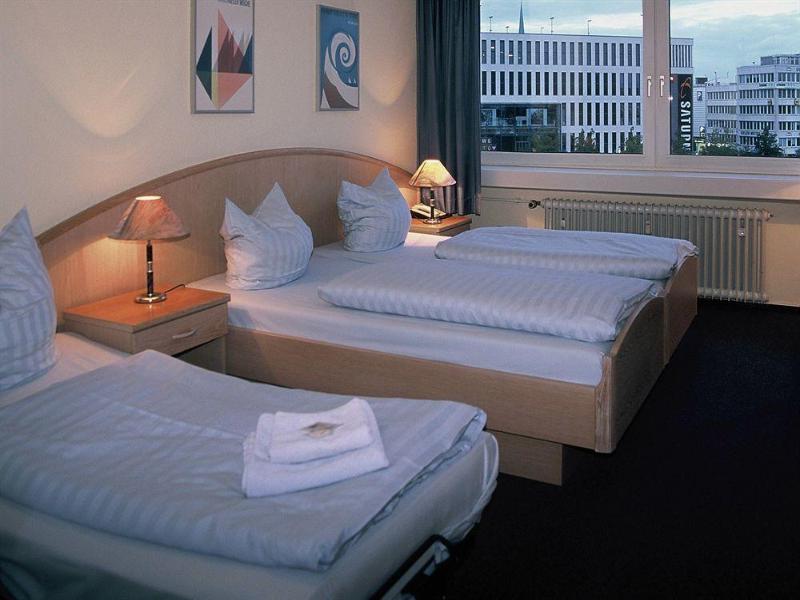 Hotel Am Schwedenkai Kiel image
