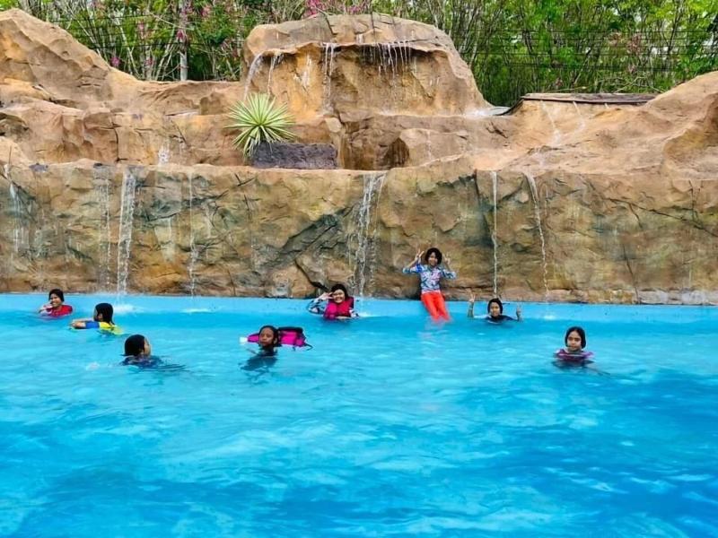 Trang Villa Hotel And Water Park