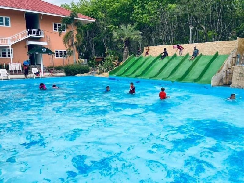 Trang Villa Hotel And Water Park