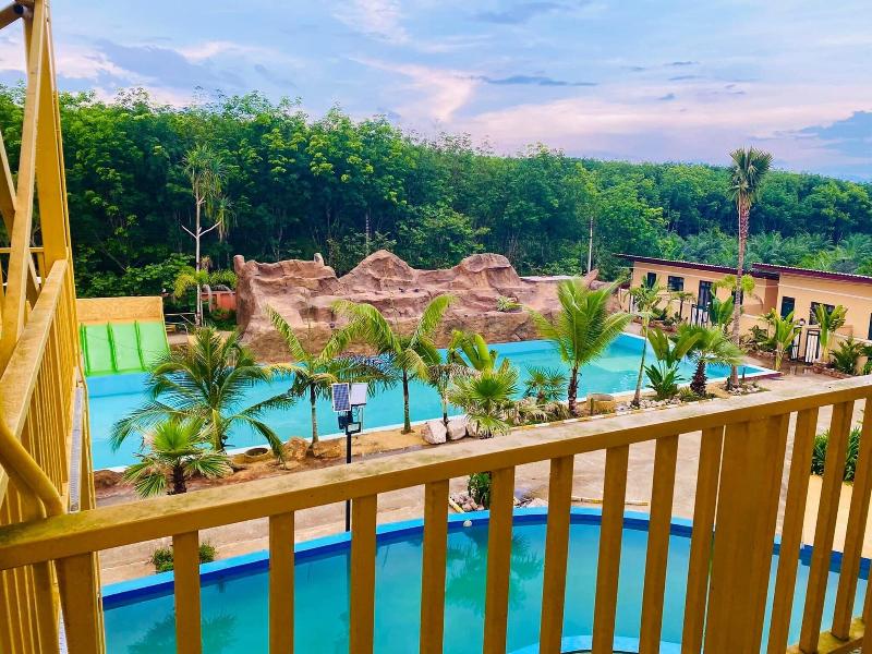 Trang Villa Hotel And Water Park