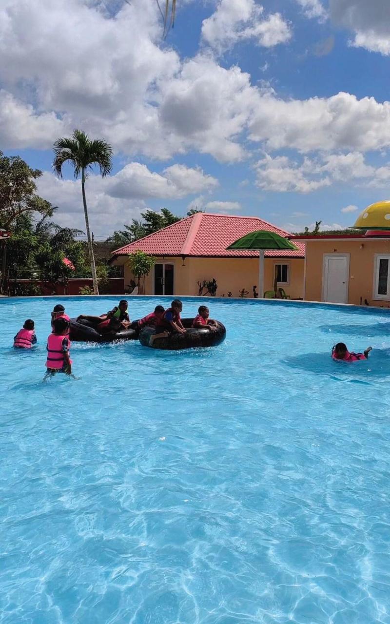 Trang Villa Hotel And Water Park