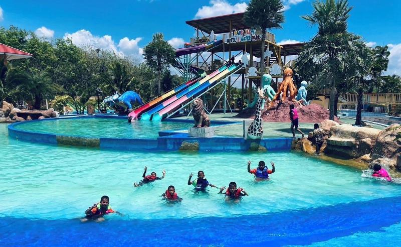 Trang Villa Hotel And Water Park