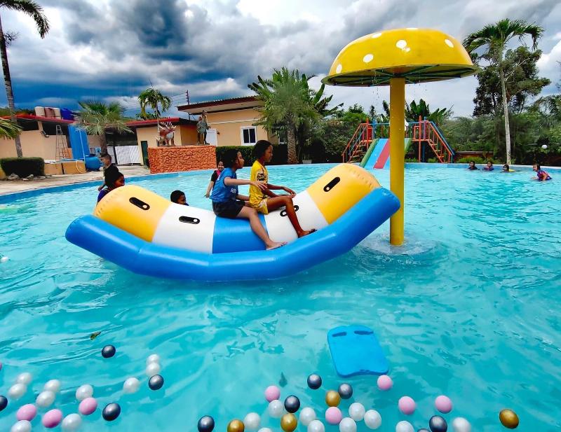 Trang Villa Hotel And Water Park