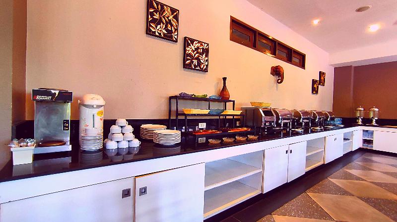 Food & Beverage