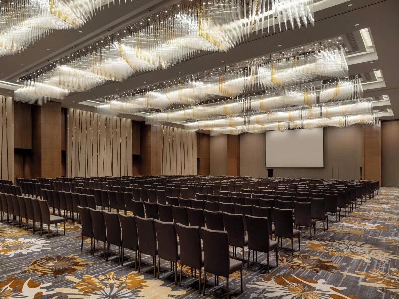 Sheraton Hong Kong Tung Chung Hotel image