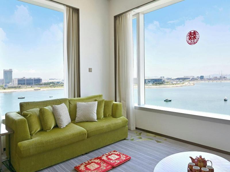 Sheraton Hong Kong Tung Chung Hotel image