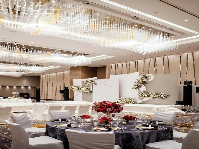 Sheraton Hong Kong Tung Chung Hotel image