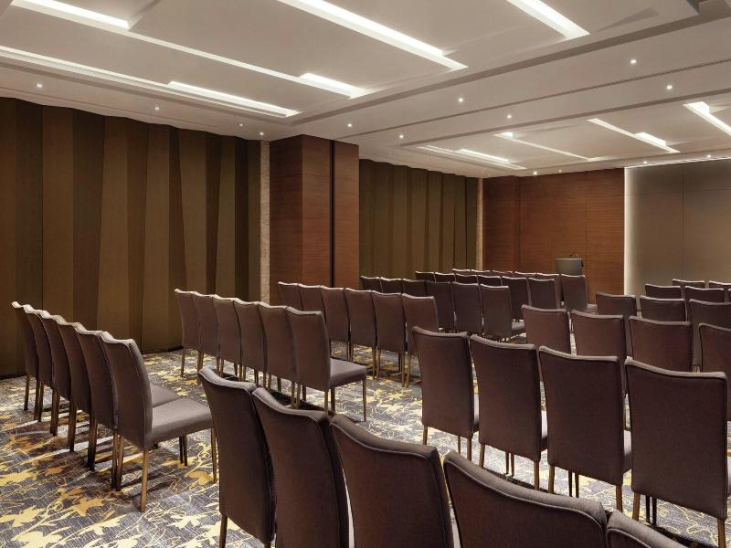 Sheraton Hong Kong Tung Chung Hotel image