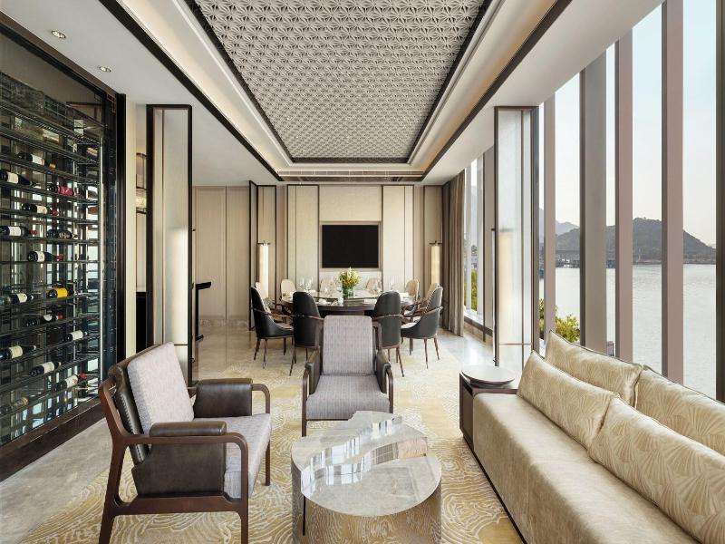 Sheraton Hong Kong Tung Chung Hotel image