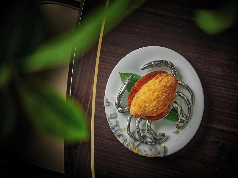 Sheraton Hong Kong Tung Chung Hotel image