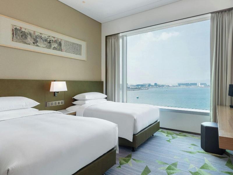 Sheraton Hong Kong Tung Chung Hotel image