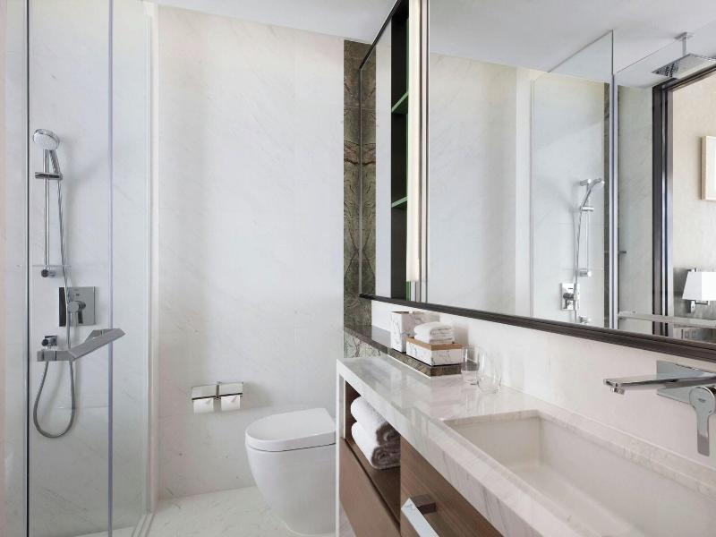 Sheraton Hong Kong Tung Chung Hotel image