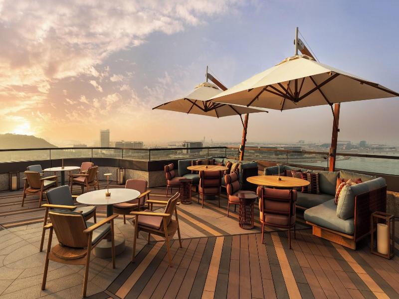Sheraton Hong Kong Tung Chung Hotel image