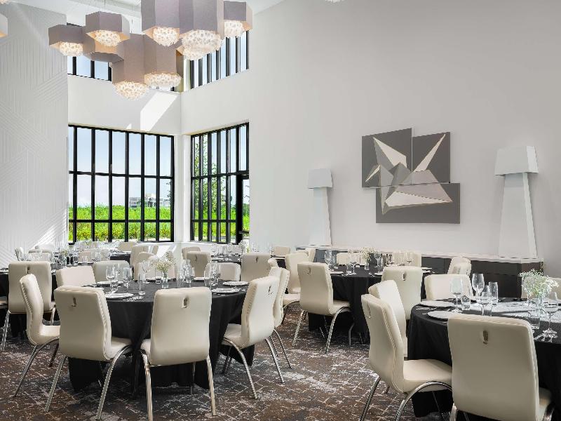 Hilton Garden Inn Orlando I-4 Millenia Blvd Mall image