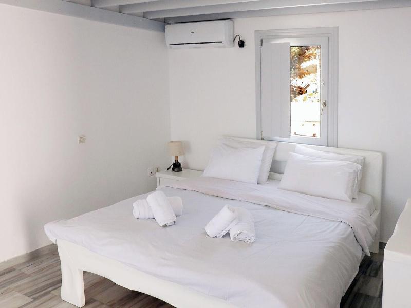 Phaos Santorini Suites image