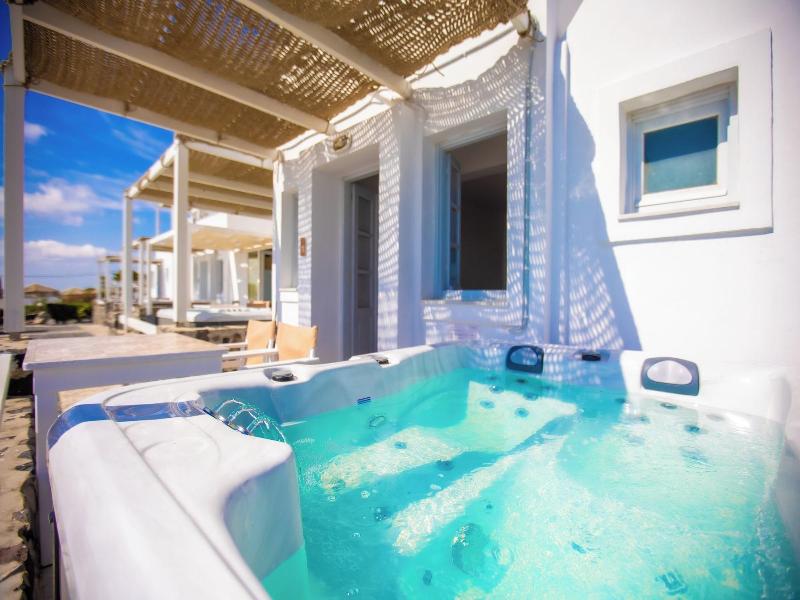Phaos Santorini Suites image