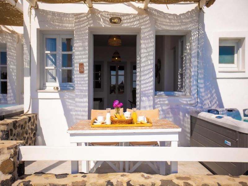 Phaos Santorini Suites image
