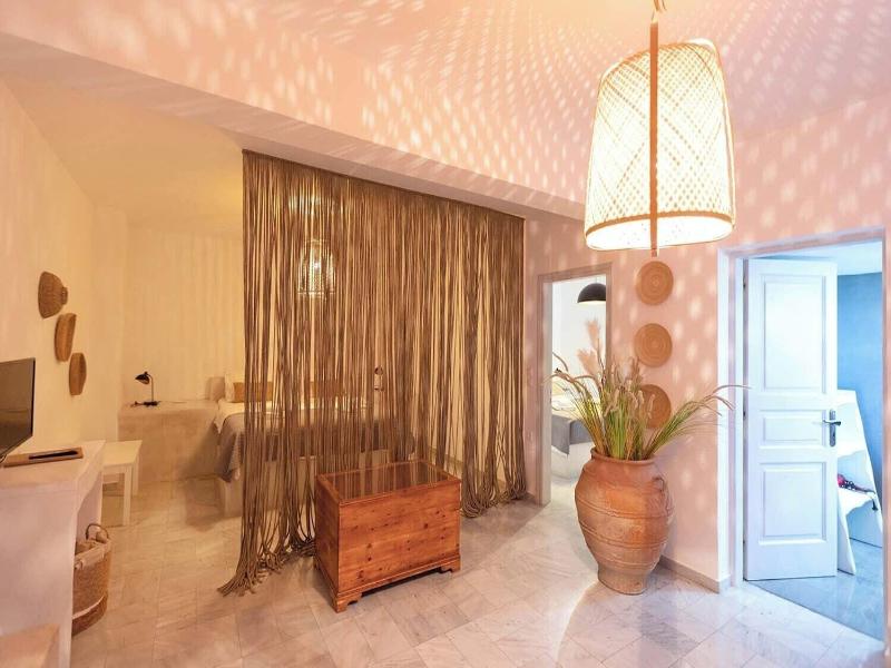 Phaos Santorini Suites image